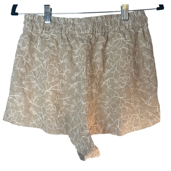 2/$30 ZARA Size 28 Beige White Embroidered Floral Dainty Shorts - Picture 7 of 13